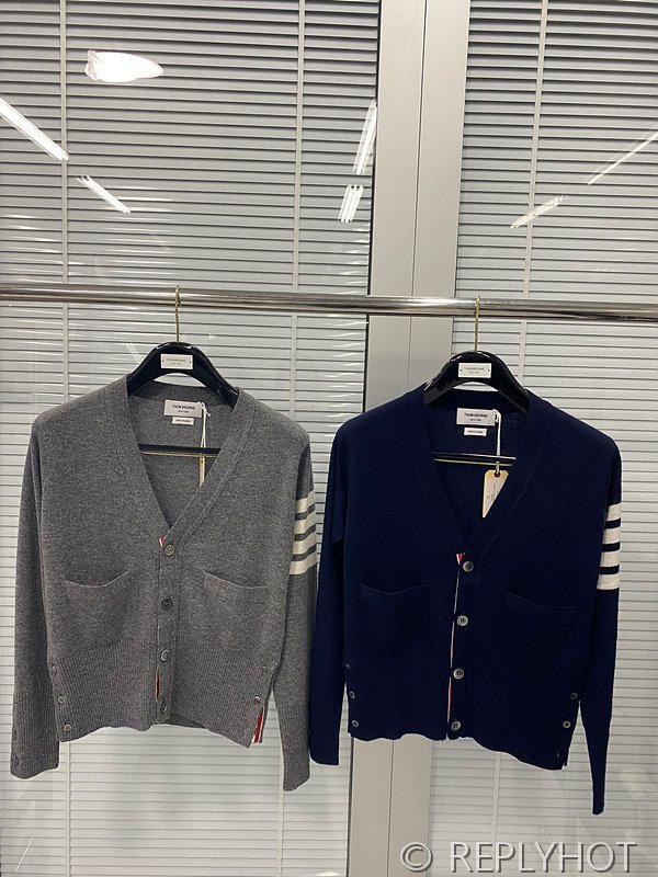 톰브라운 4바 스트라이프 캐시미어 가디건 [매장가 200만원대]