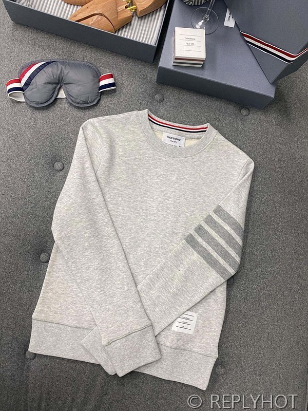 톰브라운 4바 사선완장 맨투맨 [매장가 130만원대]