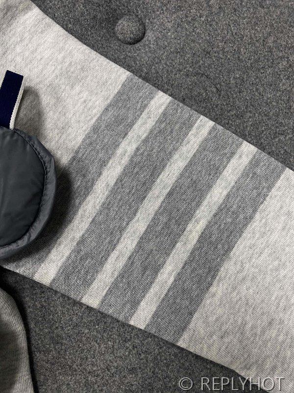 톰브라운 4바 사선완장 맨투맨 [매장가 130만원대]