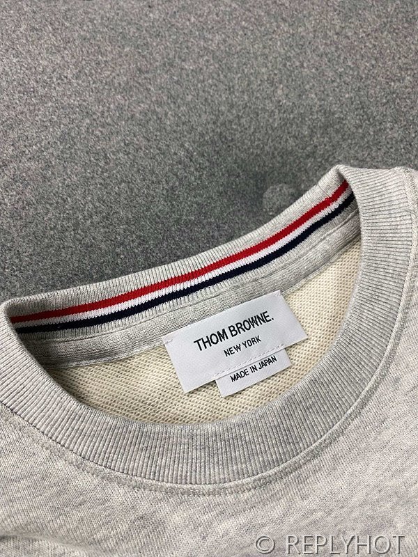 톰브라운 4바 사선완장 맨투맨 [매장가 130만원대]