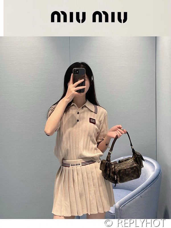 미우미우 반팔 폴로 니트