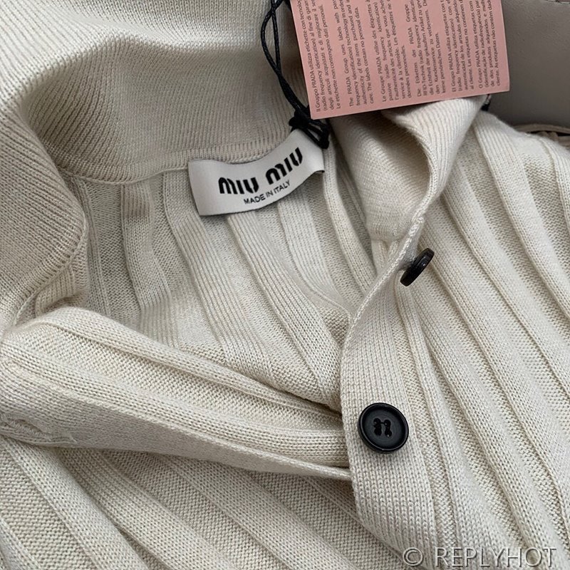 미우미우 반팔 폴로 니트