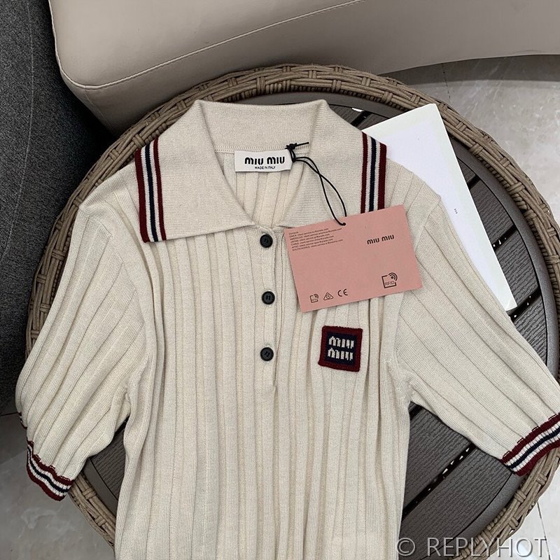 미우미우 반팔 폴로 니트