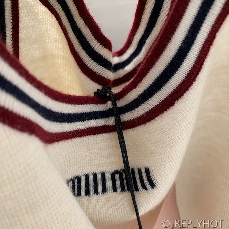 미우미우 탱크탑 셔츠