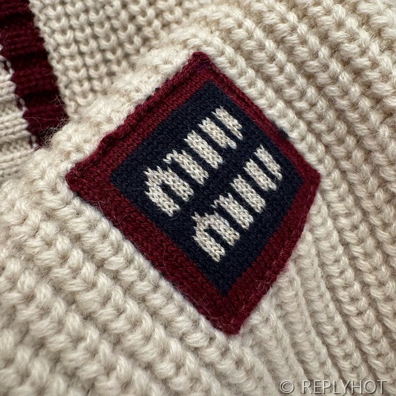 미우미우 V넥 스트라이프 스웨트 가디건