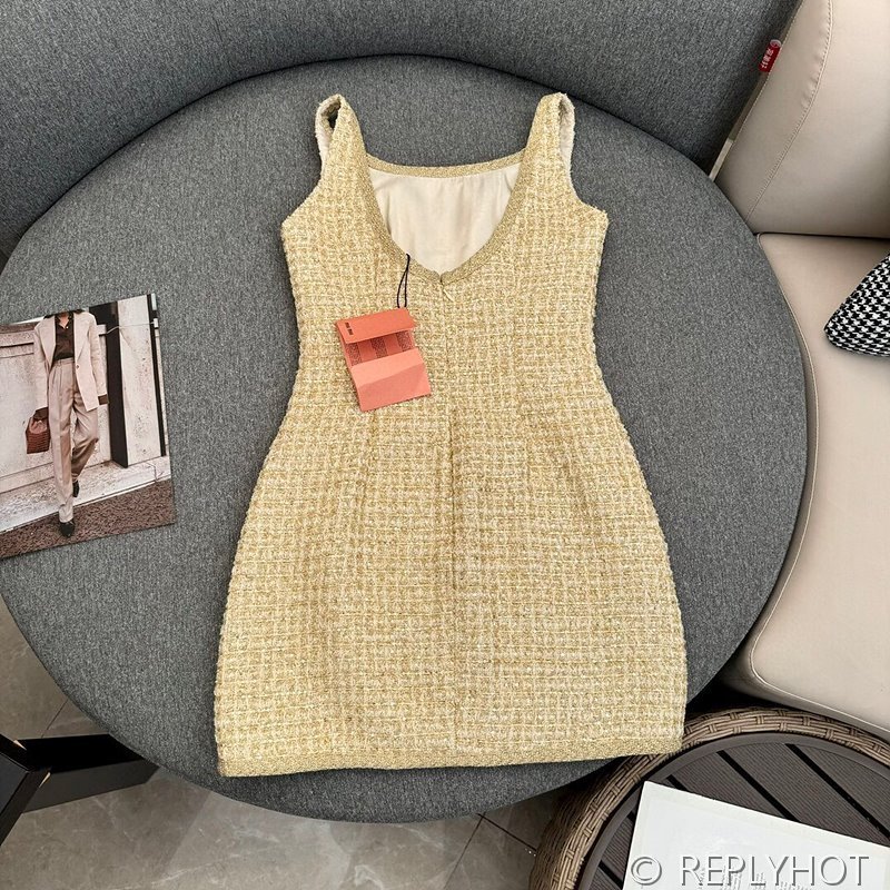 미우미우 트위드 이너 서스펜더 스커트