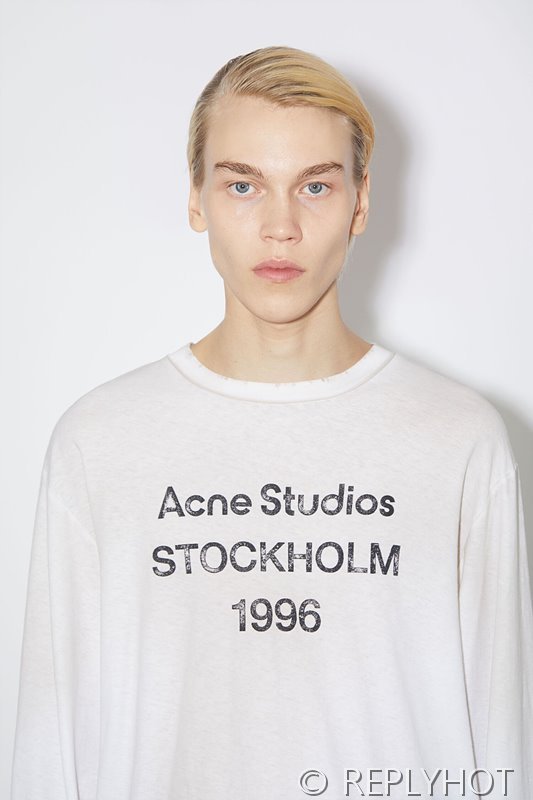 아크네 스튜디오 라운드 티 (남여공용)[매장가 180만원대]