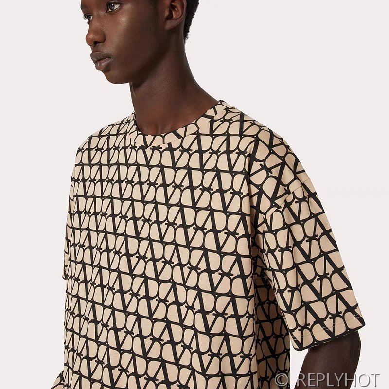 발렌티노 루즈 반팔티 2COLOR (남여공용) [매장가 190만원대]