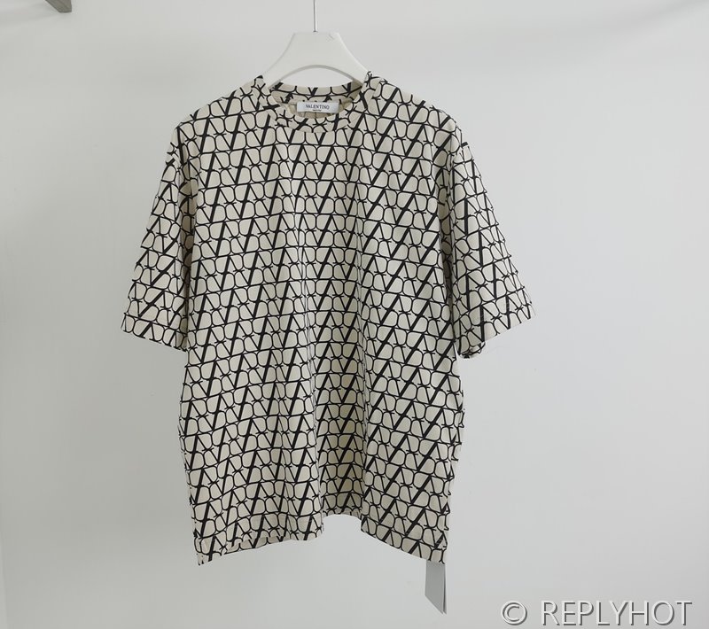 발렌티노 루즈 반팔티 2COLOR (남여공용) [매장가 190만원대]