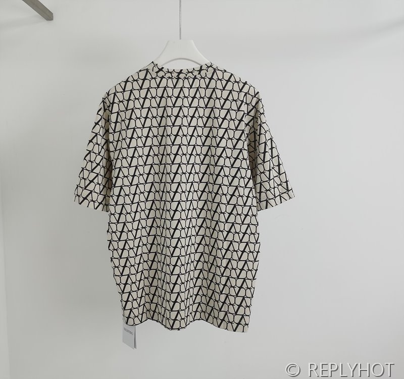 발렌티노 루즈 반팔티 2COLOR (남여공용) [매장가 190만원대]