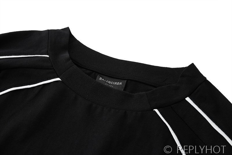 발렌시아가 맨체스터 유나이티드 로고 10번 티셔츠(남여공용) [매장가 220만원대]