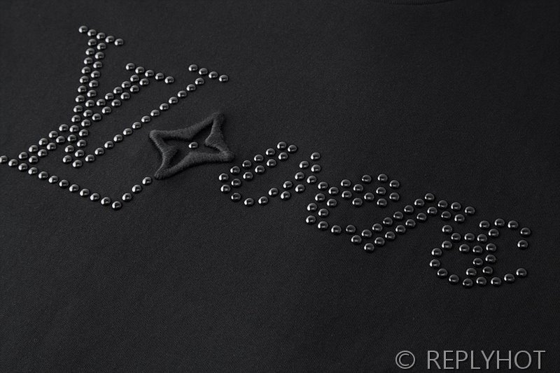 루이비통 lv자수 반팔 2COLOR(남여공용) [매장가 170만원대]