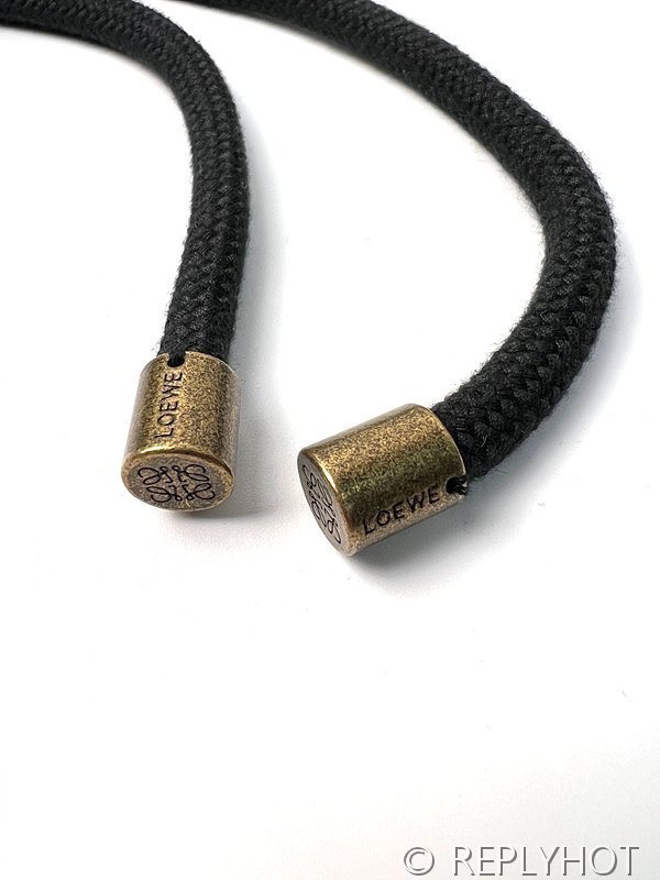 로에베 후드티 [매장가 280만원대]