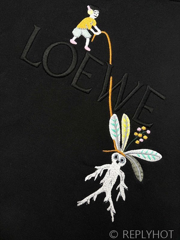 로에베 후드티 [매장가 280만원대]