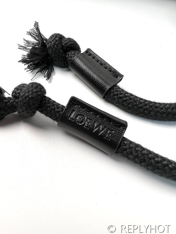 로에베 가죽라벨 후드티(남여공용) [매장가 280만원대]