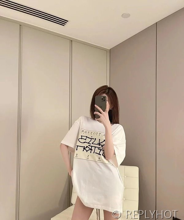 루이비통 자수 프린트 반팔(남여공용) [매장가 만원대]