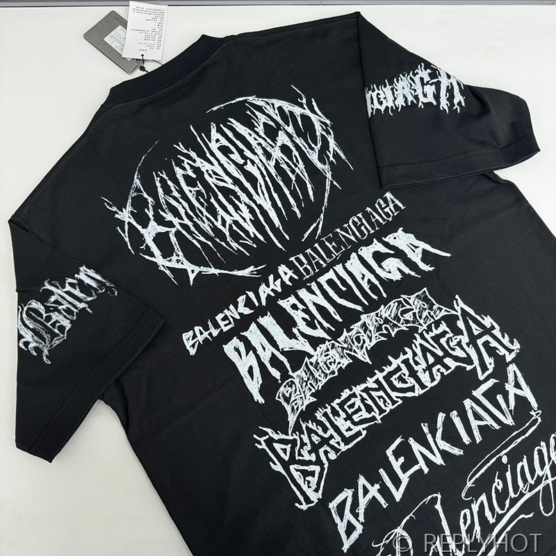 발렌시아가 그래피티 반팔(남여공용) [매장가 190만원대]