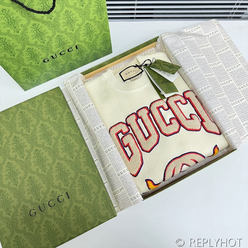 구찌 더블G 날개 자수 용 무늬 스웨트 (남여공용) [매장가 330만원대]