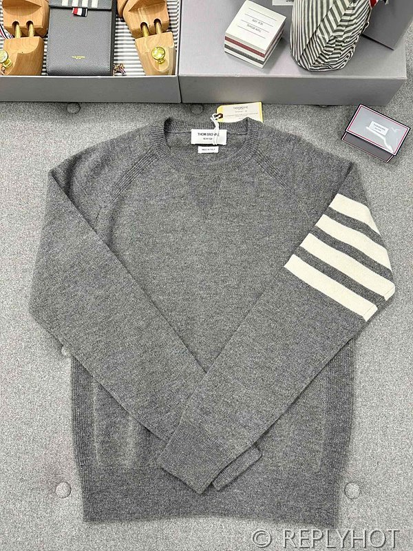 톰브라운 프렌치 테리 캐시미어 4바 크루넥 스웨터 [매장가 230만원대]
