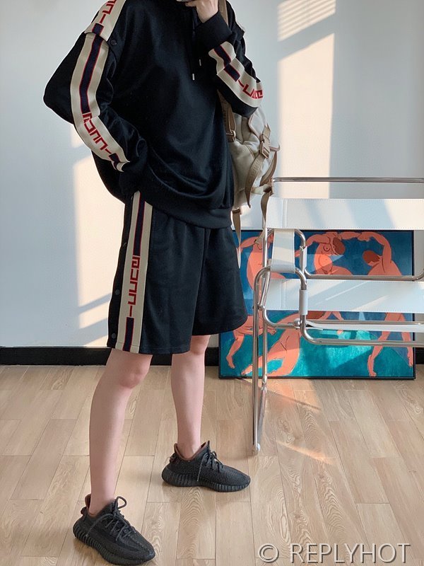 구찌 웹 스포츠 탈부착 슬리브 후드 (남여공용)[매장가 520만원대]