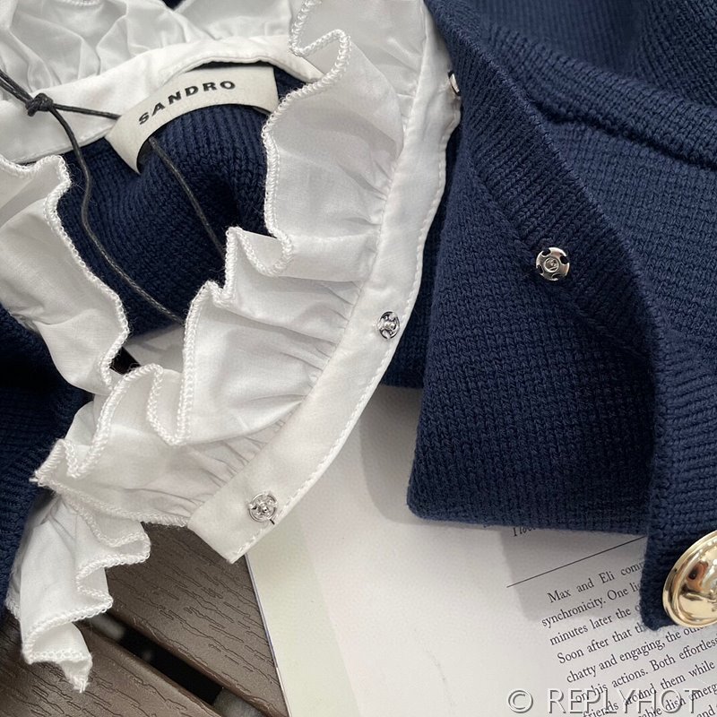 산드로 레이스 칼라 더블 S 로고 울 니트 가디건 [매장가 350만원대]