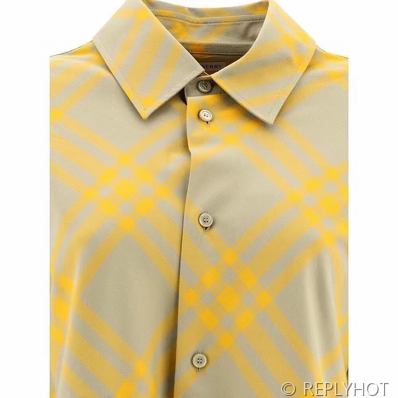 버버리 체크 셔츠[매장가 260만원대]