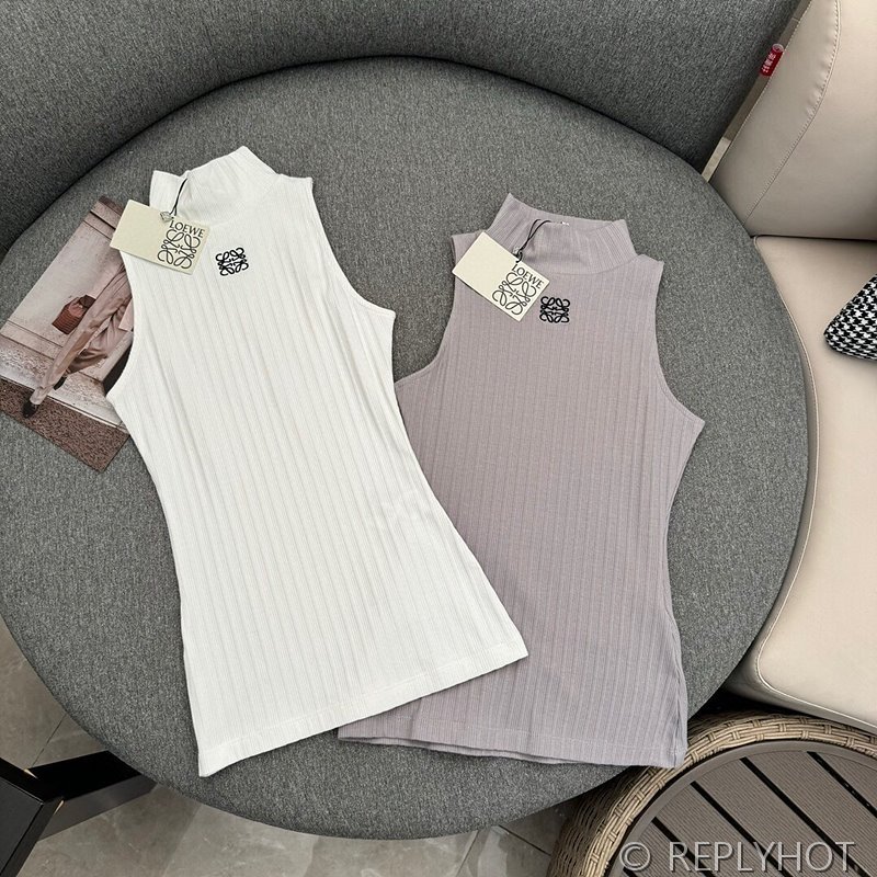 로에베 로고 자수 스탠드 칼라 슬림 조끼 2COLOR [매장가 140만원대]