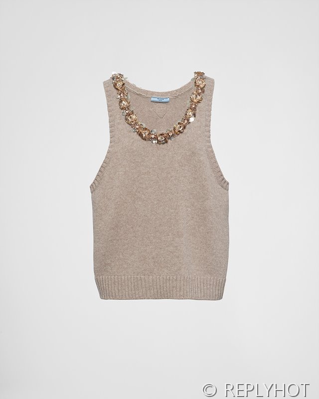 프라다 넥라인 포인트 나시 [매장가 280만원대]