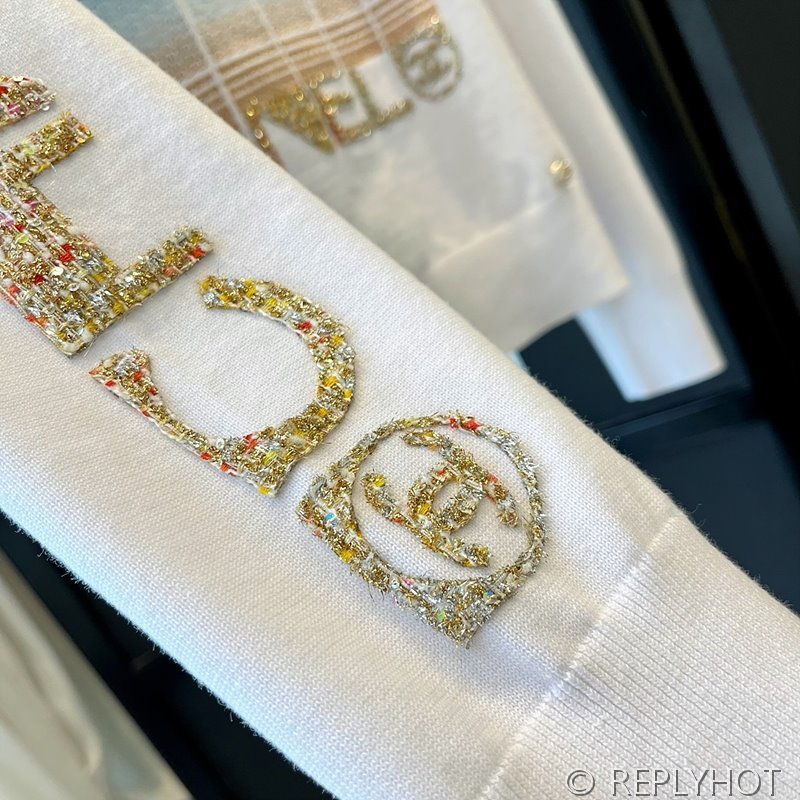 샤넬 롱 슬리브 맨투맨 [매장가 650만원대]