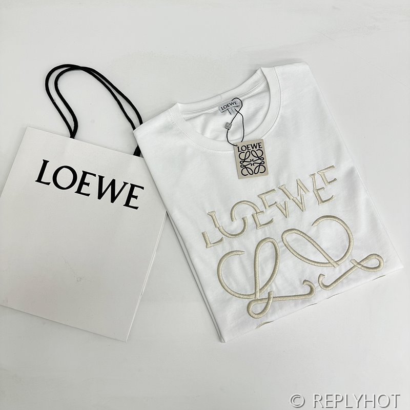 로에베 자수 반팔(남여공용) [매장가 160만원대]