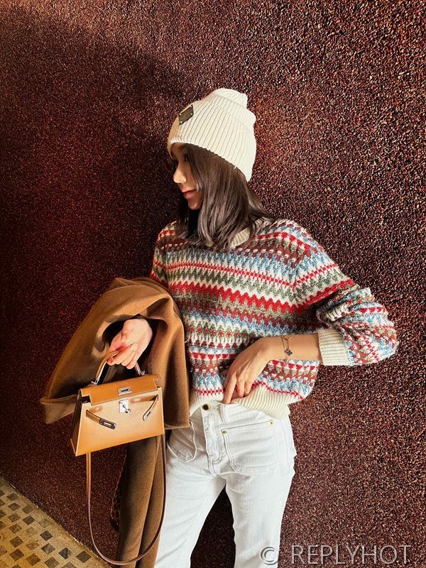 로로피아나 한정판 페어아일 컬러풀 패턴 자카드 스웨터[매장가 290만원대]