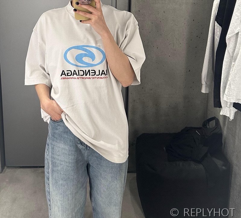 발렌시아가 서프 프린트 반팔(남여공용) 2COLOR