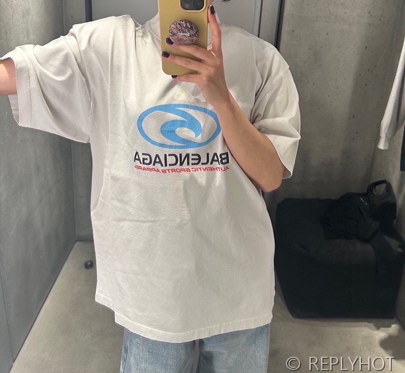 발렌시아가 서프 프린트 반팔(남여공용) 2COLOR