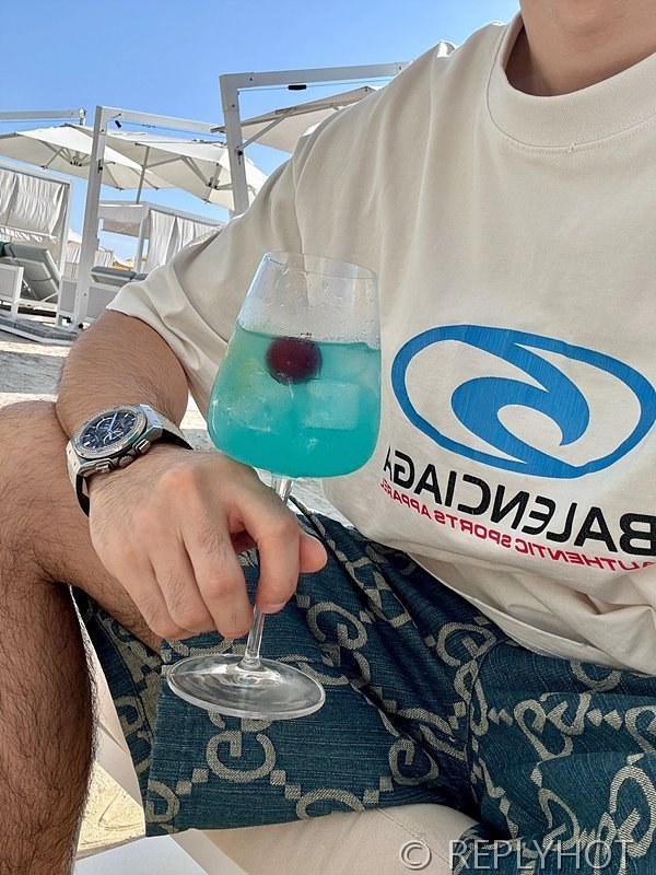 발렌시아가 서프 프린트 반팔(남여공용) 2COLOR