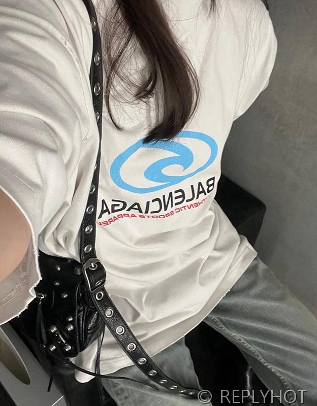 발렌시아가 서프 프린트 반팔(남여공용) 2COLOR