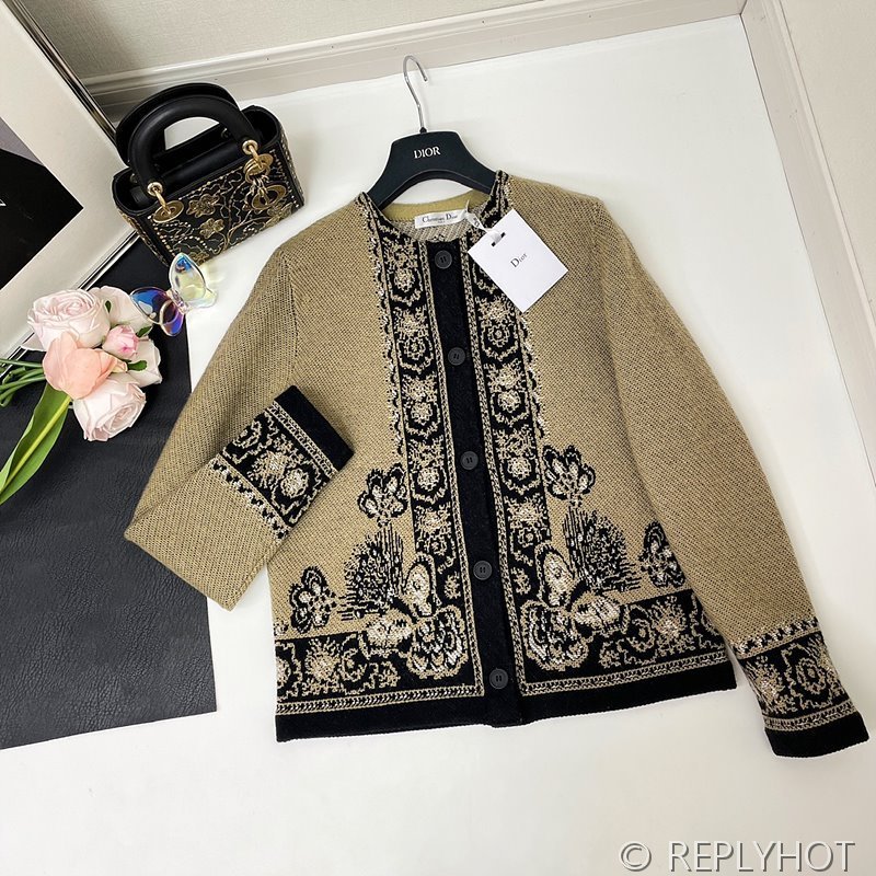 디올 크리스찬디올 가디건 [매장가 500만원대]