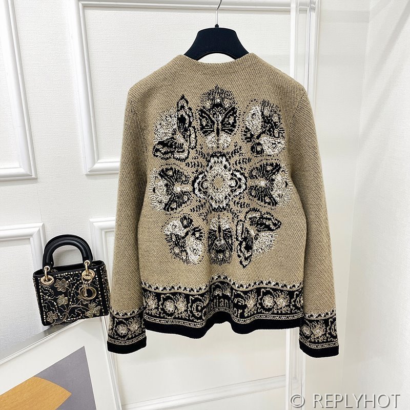 디올 크리스찬디올 가디건 [매장가 500만원대]