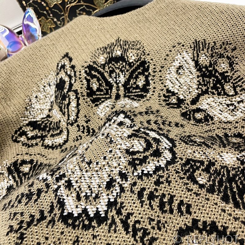 디올 크리스찬디올 가디건 [매장가 500만원대]