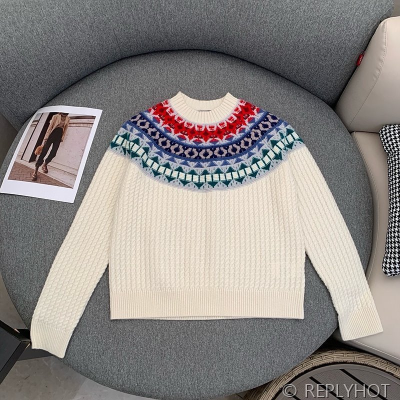 로로피아나 홀리데이 노엘 크루넥 니트 [매장가 350만원대]