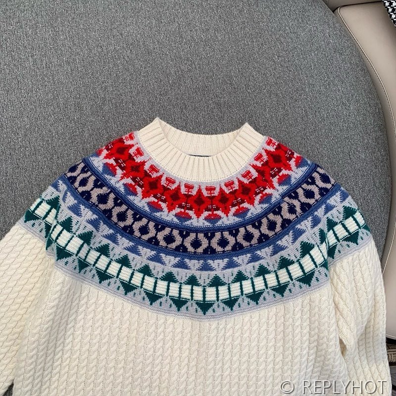 로로피아나 홀리데이 노엘 크루넥 니트 [매장가 350만원대]