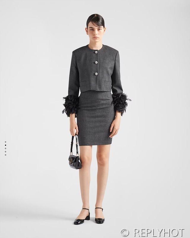 프라다 깃털 장식 싱글브레스트 울 재킷 [매장가 820만원대]