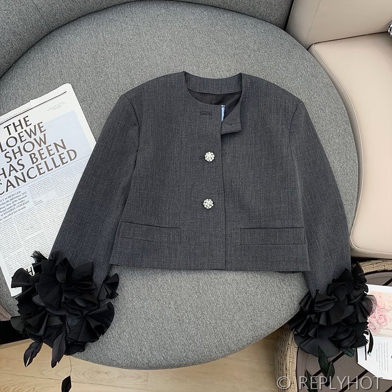 프라다 깃털 장식 싱글브레스트 울 재킷 [매장가 820만원대]