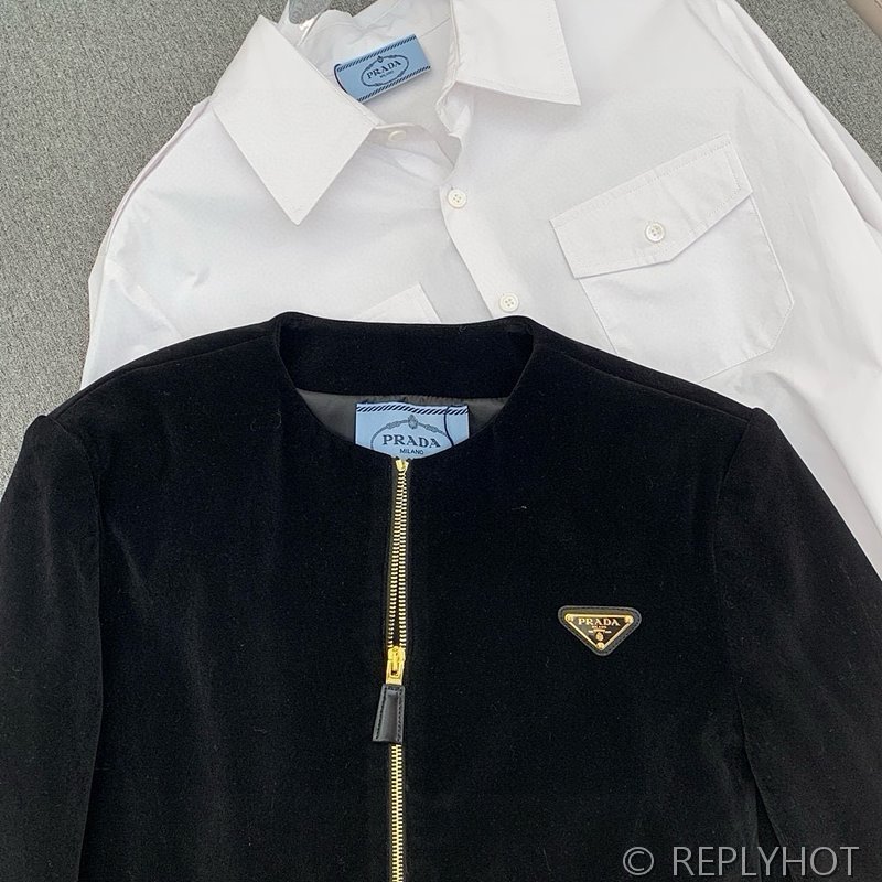 프라다 트라이앵글 로고 벨벳 재킷 [매장가 660만원대]