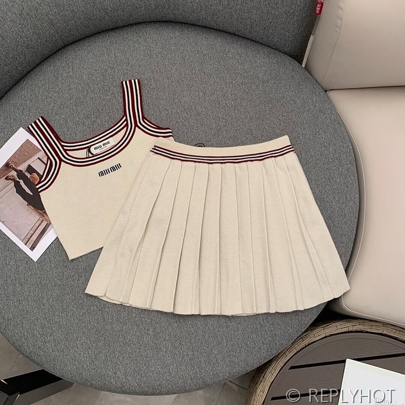 미우미우 플리츠 스커트