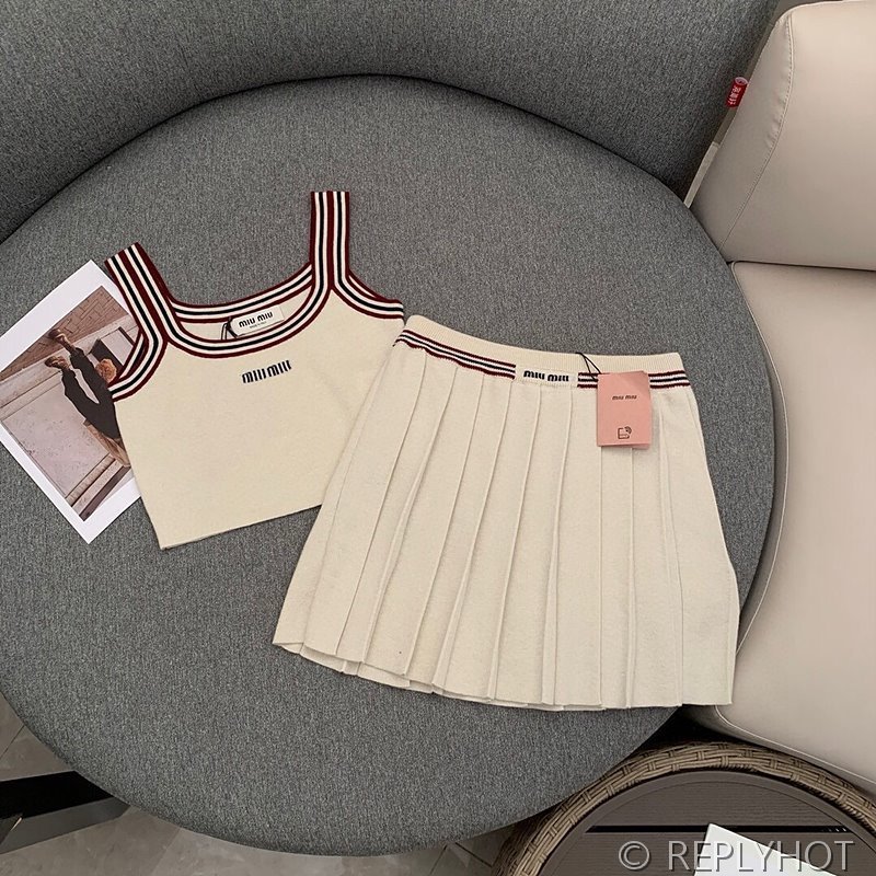 미우미우 플리츠 스커트