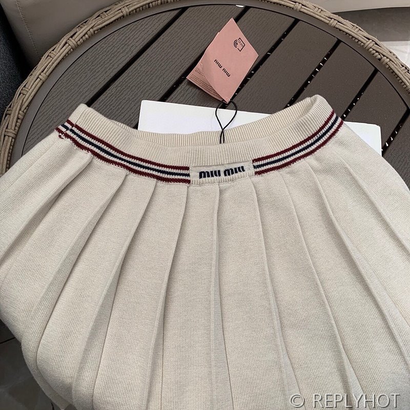 미우미우 플리츠 스커트
