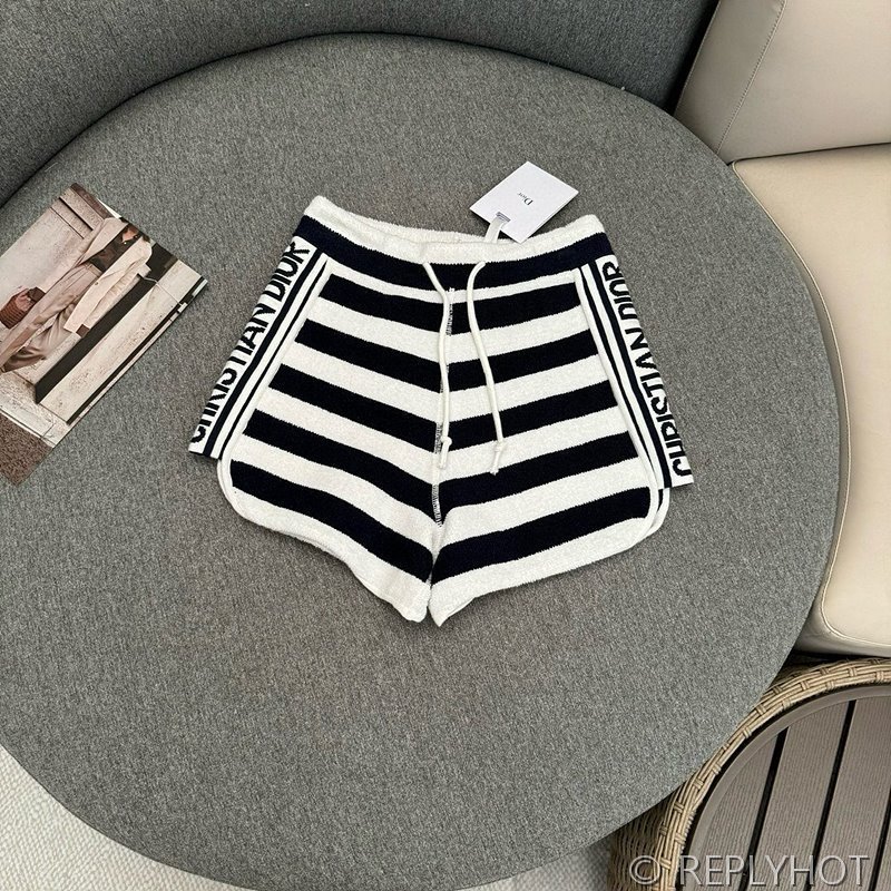 디올 Dioriviera 쇼츠 [매장가 190만원대]