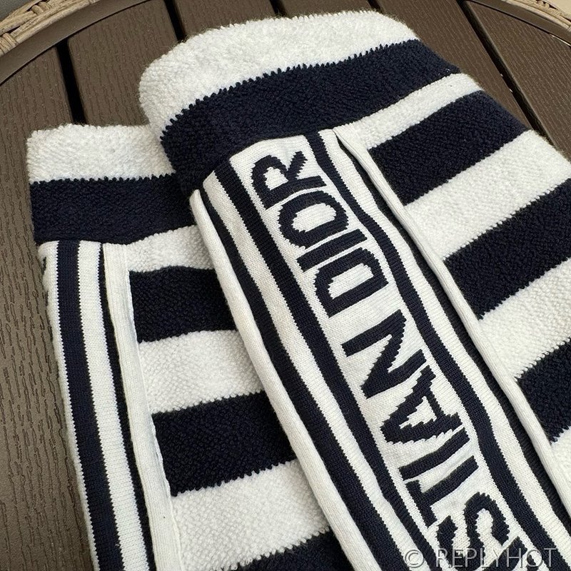 디올 Dioriviera 쇼츠 [매장가 190만원대]