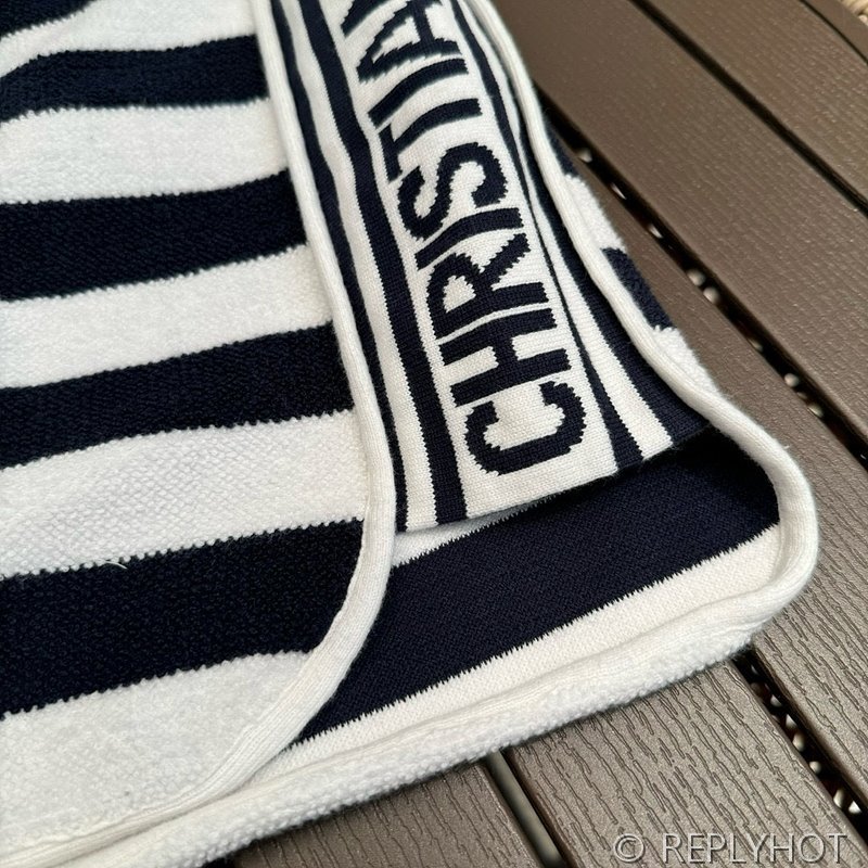 디올 Dioriviera 쇼츠 [매장가 190만원대]