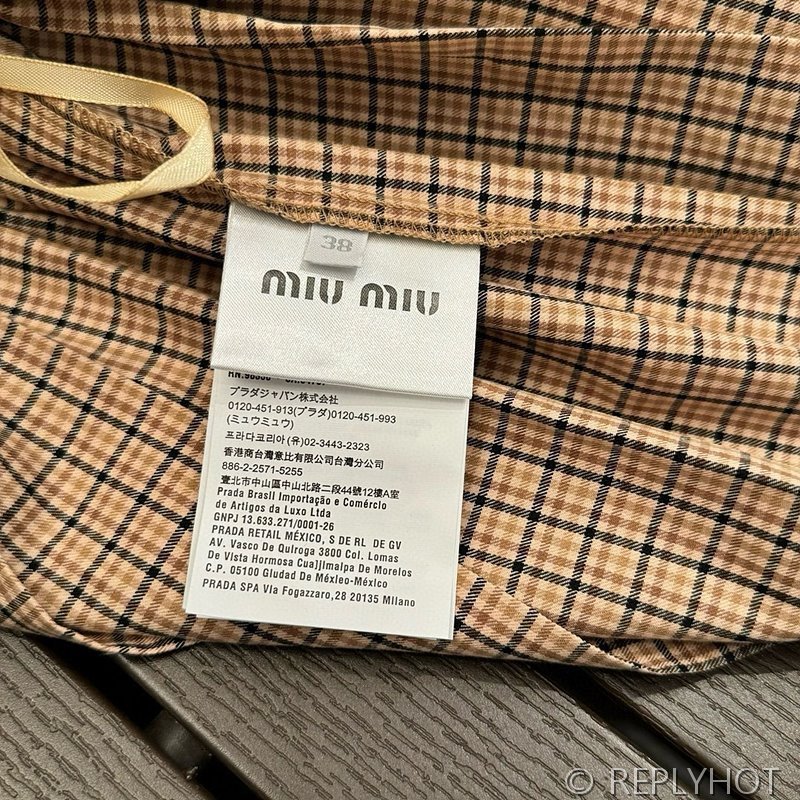 미우미우 체크 미니스커트 [매장가 165만원대]